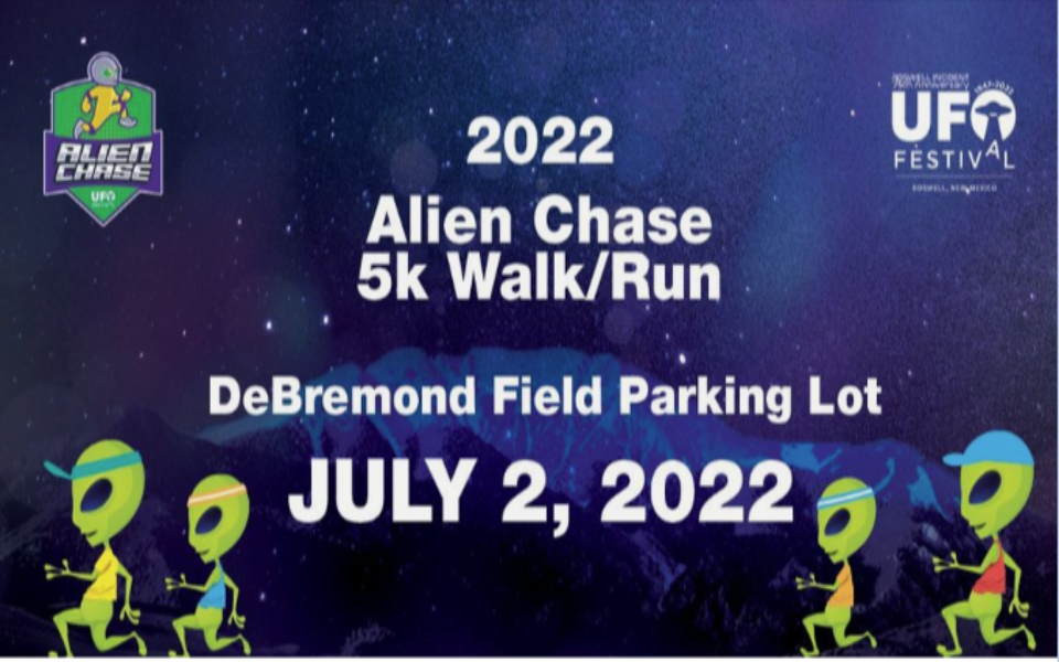 Alien Chase Banner with aliens running